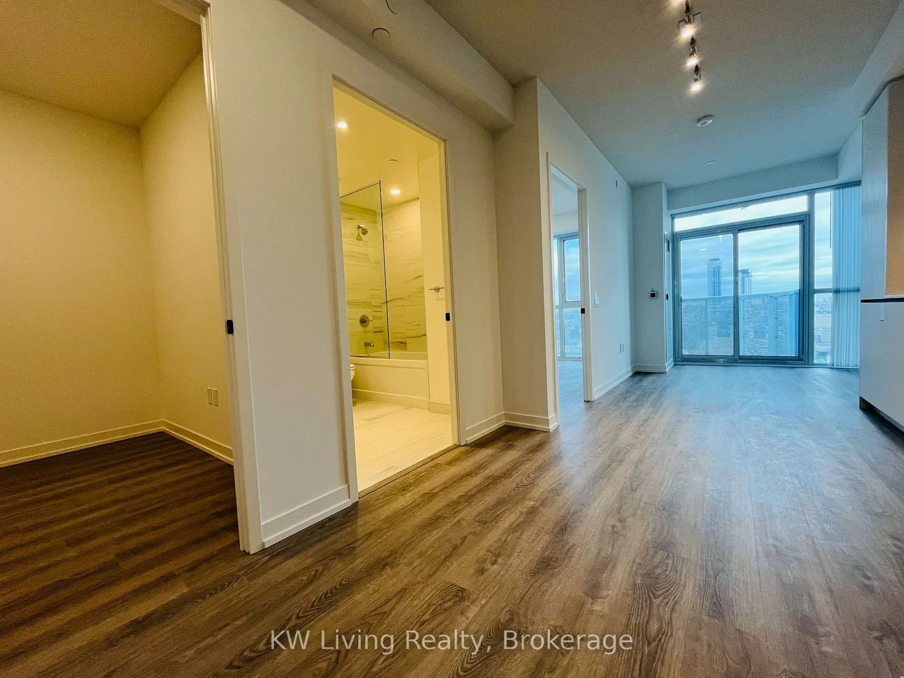 8, Interchange, Vaughan Corporate Centre, Vaughan