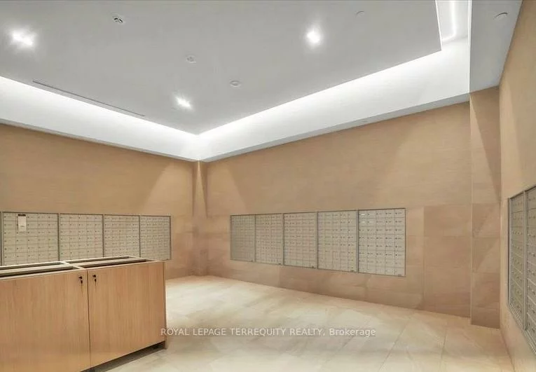 8960, Jane, Concord, Vaughan