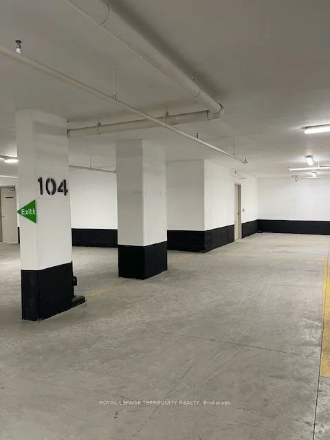 8960, Jane, Concord, Vaughan