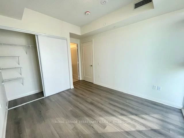 8960, Jane, Concord, Vaughan