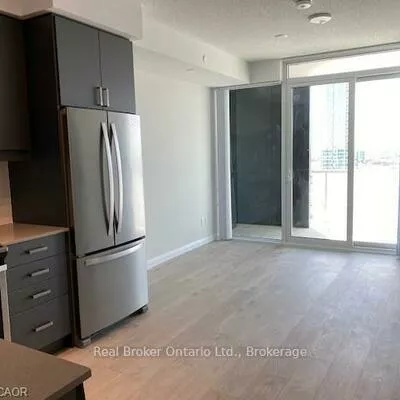 7895, Jane, Vaughan Grove, Vaughan