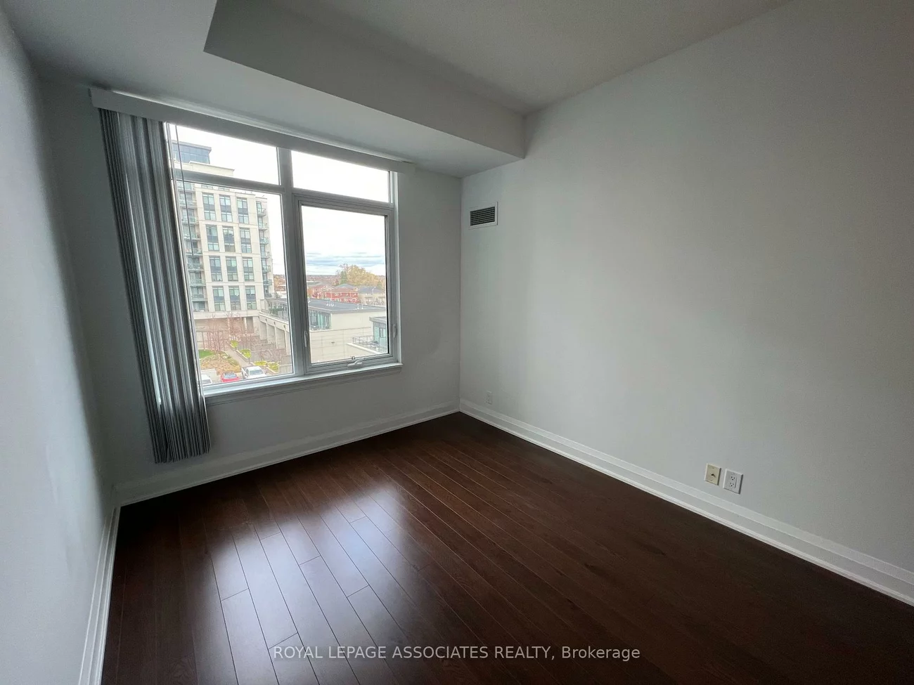 24, Woodstream, Vaughan Grove, Vaughan