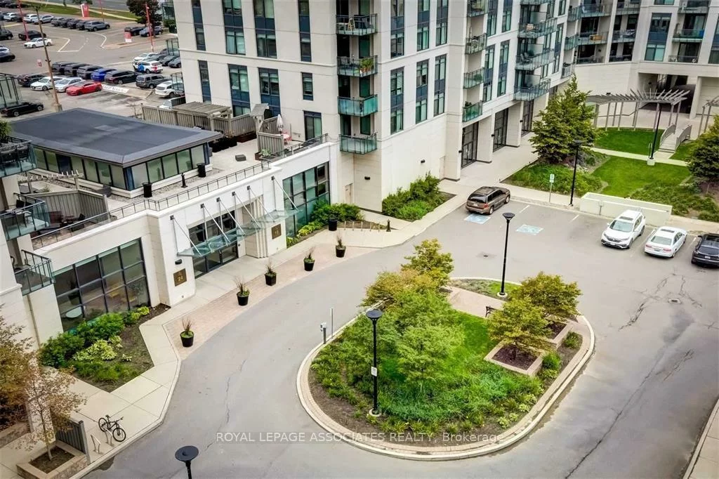 24, Woodstream, Vaughan Grove, Vaughan