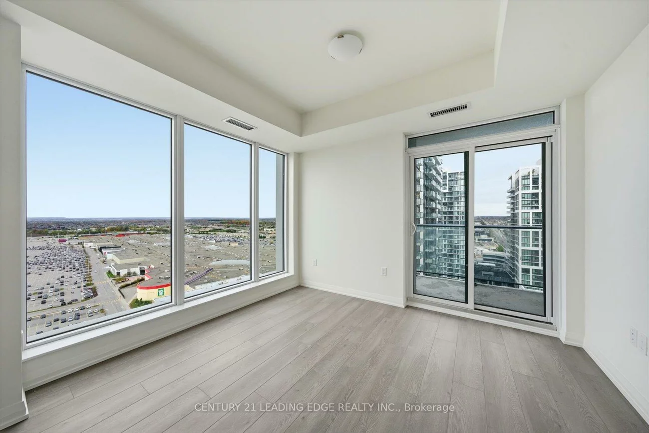 8960, Jane, Vellore Village, Vaughan