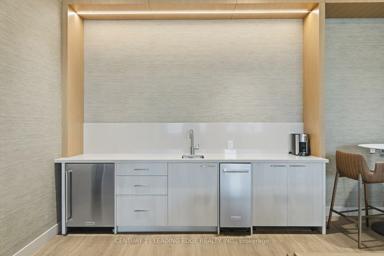 8960, Jane, Vellore Village, Vaughan