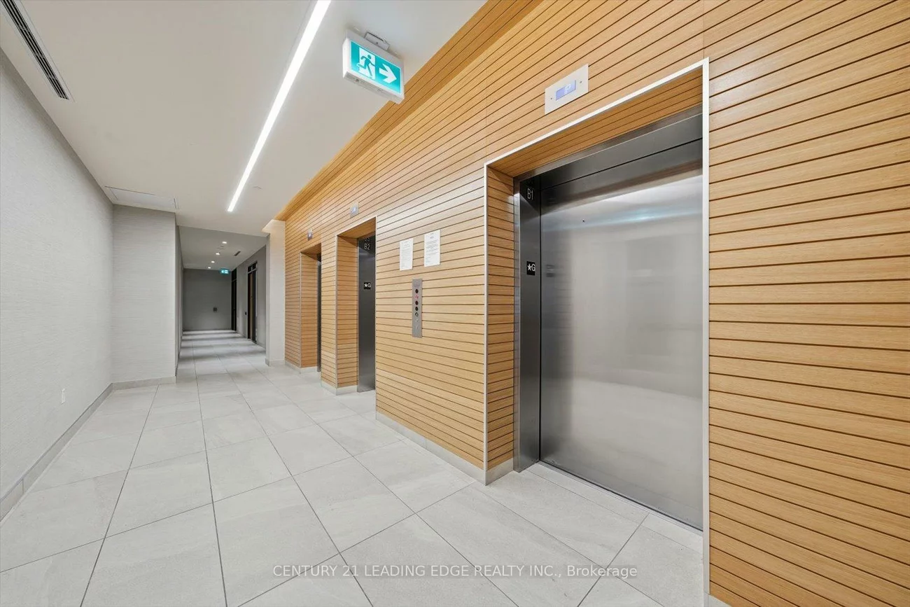 8960, Jane, Vellore Village, Vaughan