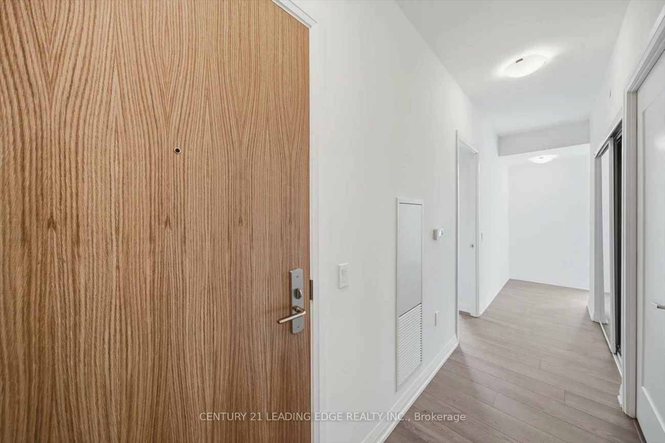 8960, Jane, Vellore Village, Vaughan