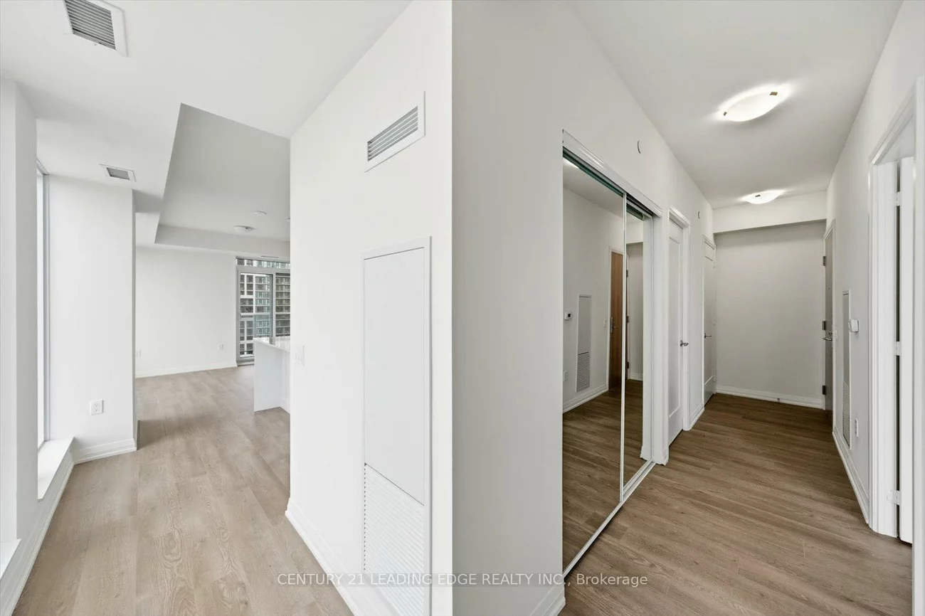 8960, Jane, Vellore Village, Vaughan