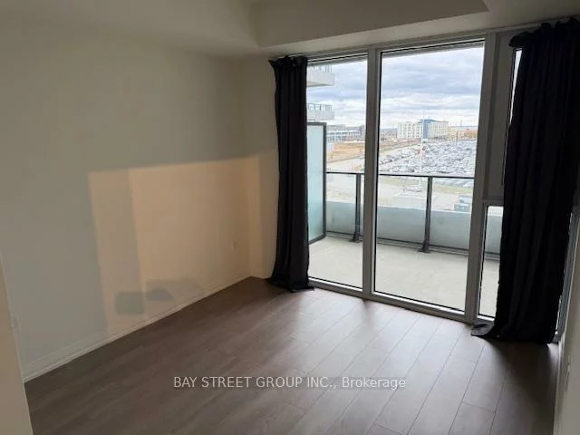 8960, Jane, Vellore Village, Vaughan