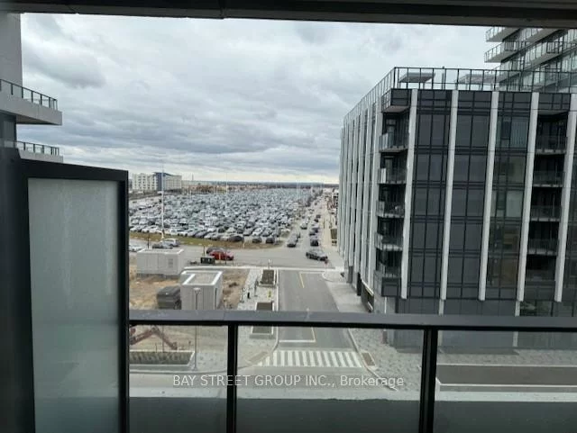 8960, Jane, Vellore Village, Vaughan