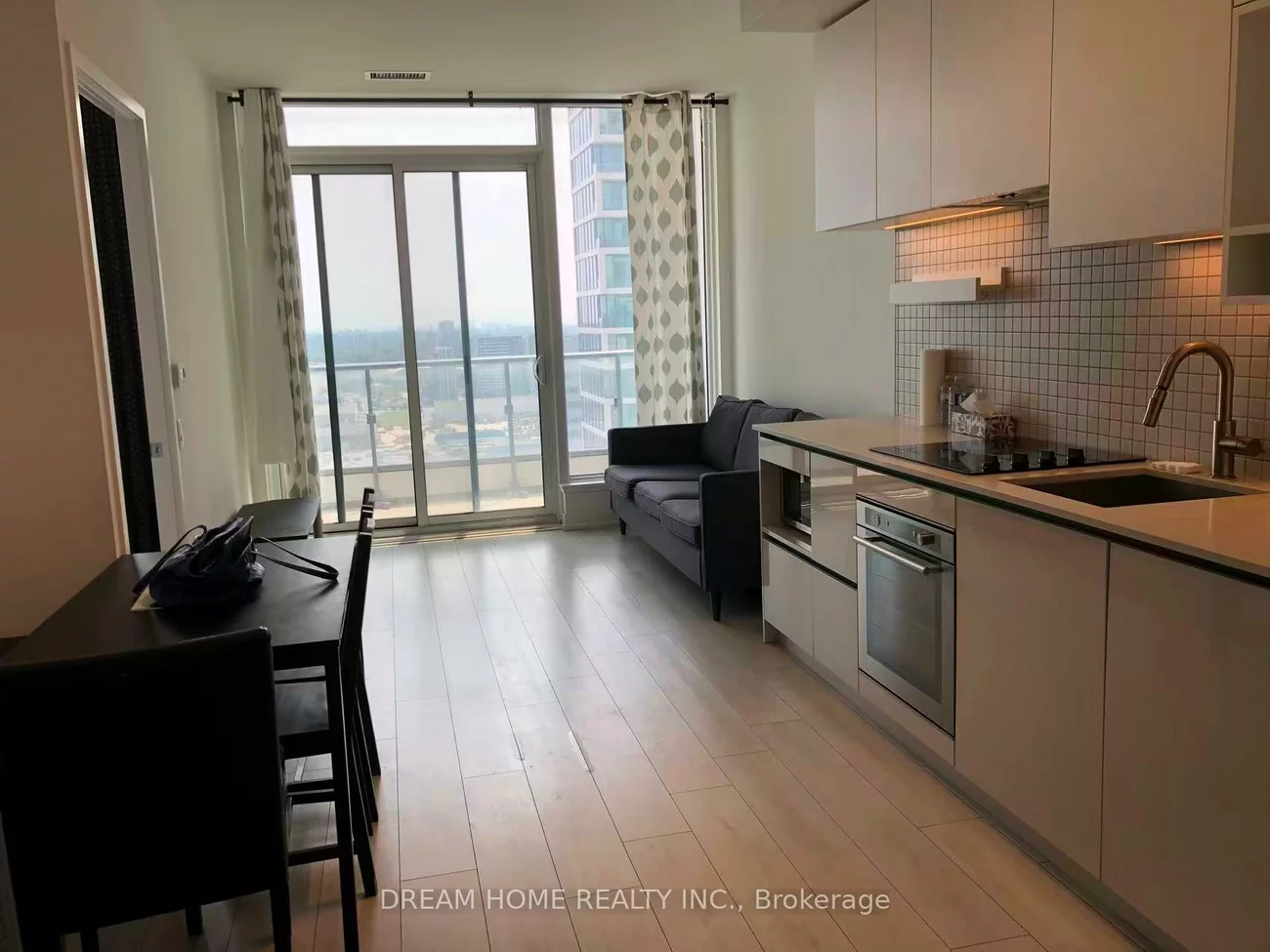 898, Portgage, Vaughan Corporate Centre, Vaughan