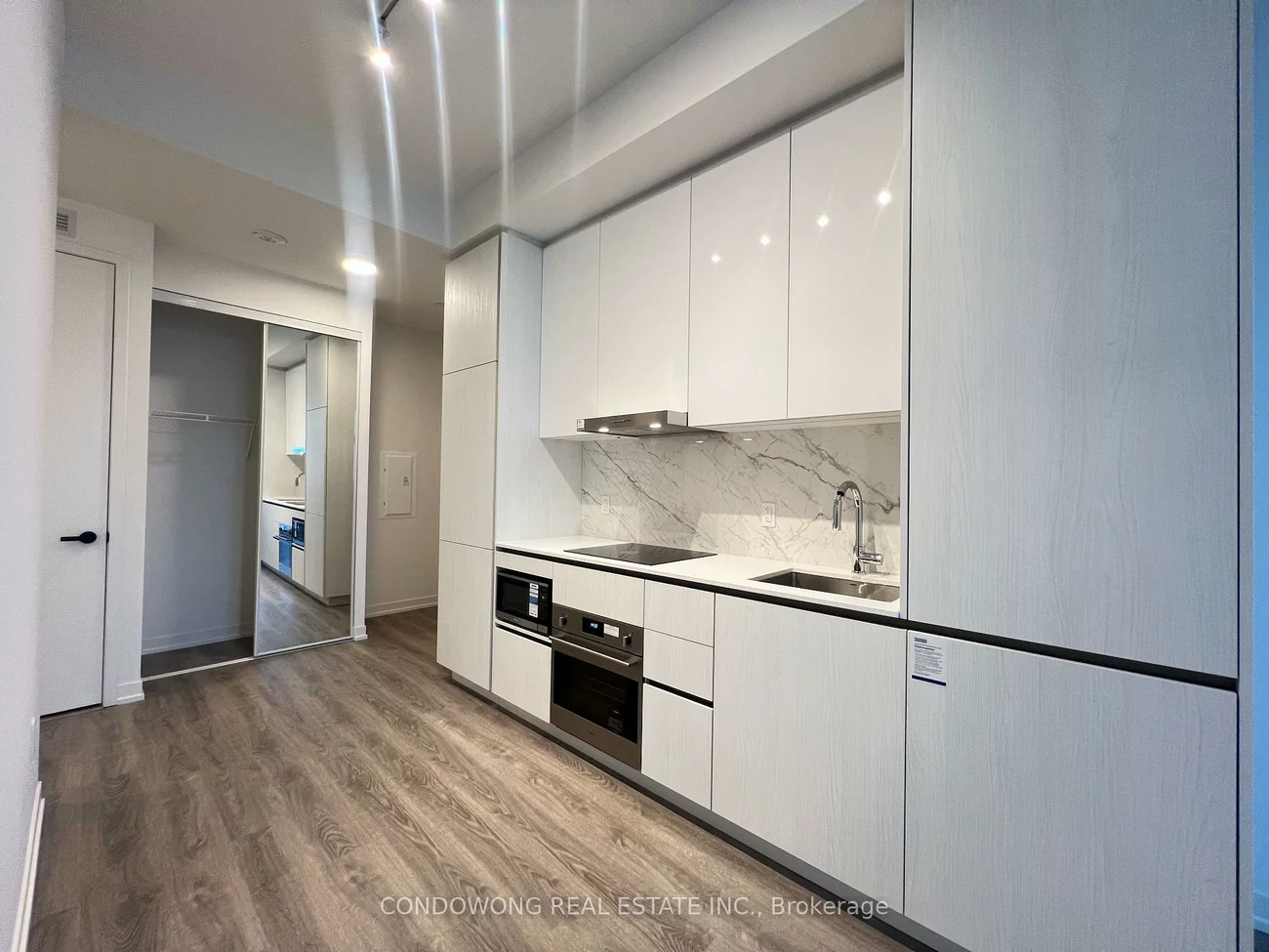 8, Interchange, Vaughan Corporate Centre, Vaughan