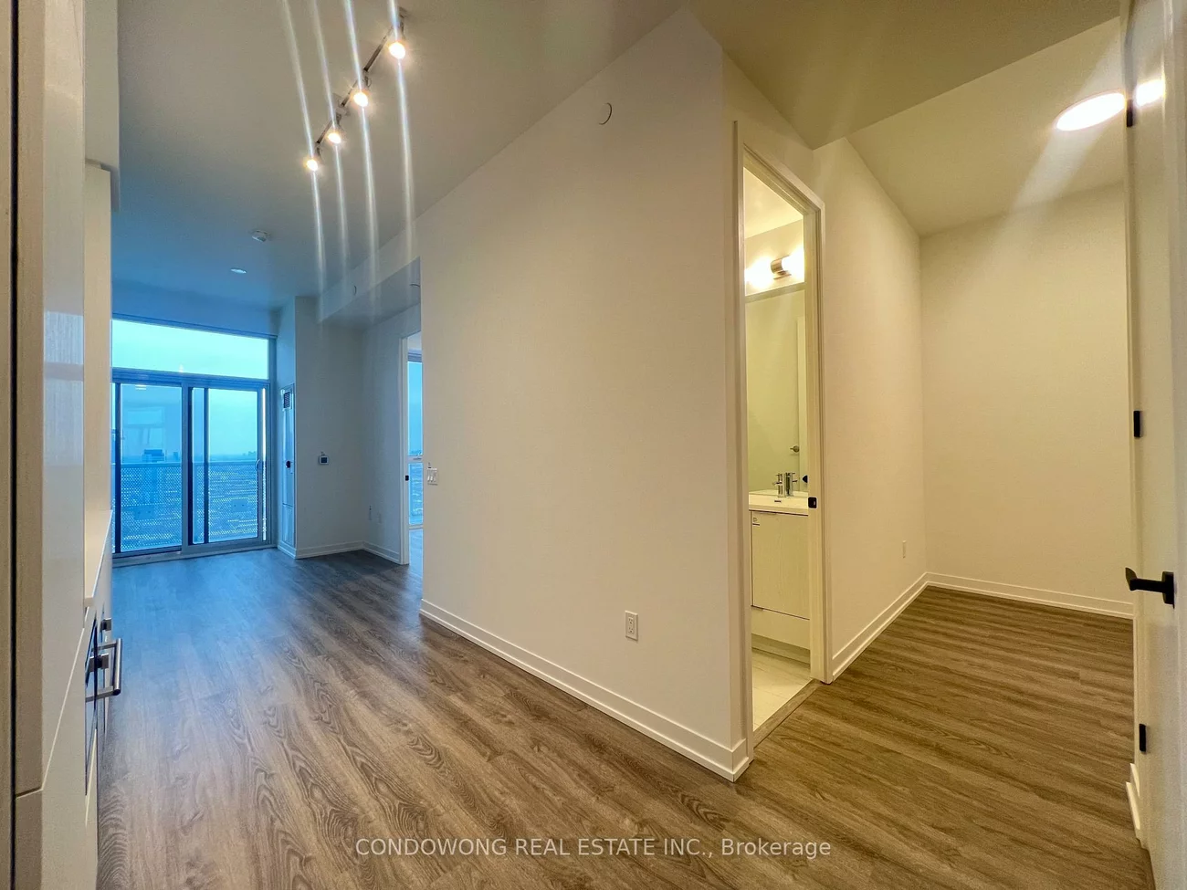 8, Interchange, Vaughan Corporate Centre, Vaughan