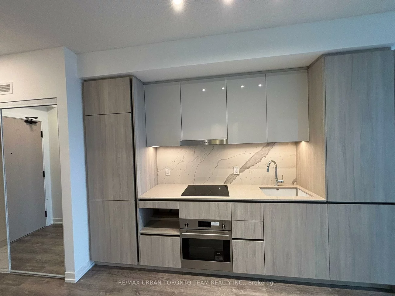 8, Interchange, Vaughan Corporate Centre, Vaughan