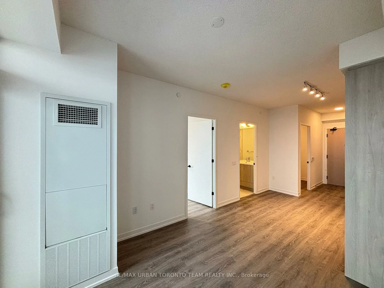 8, Interchange, Vaughan Corporate Centre, Vaughan