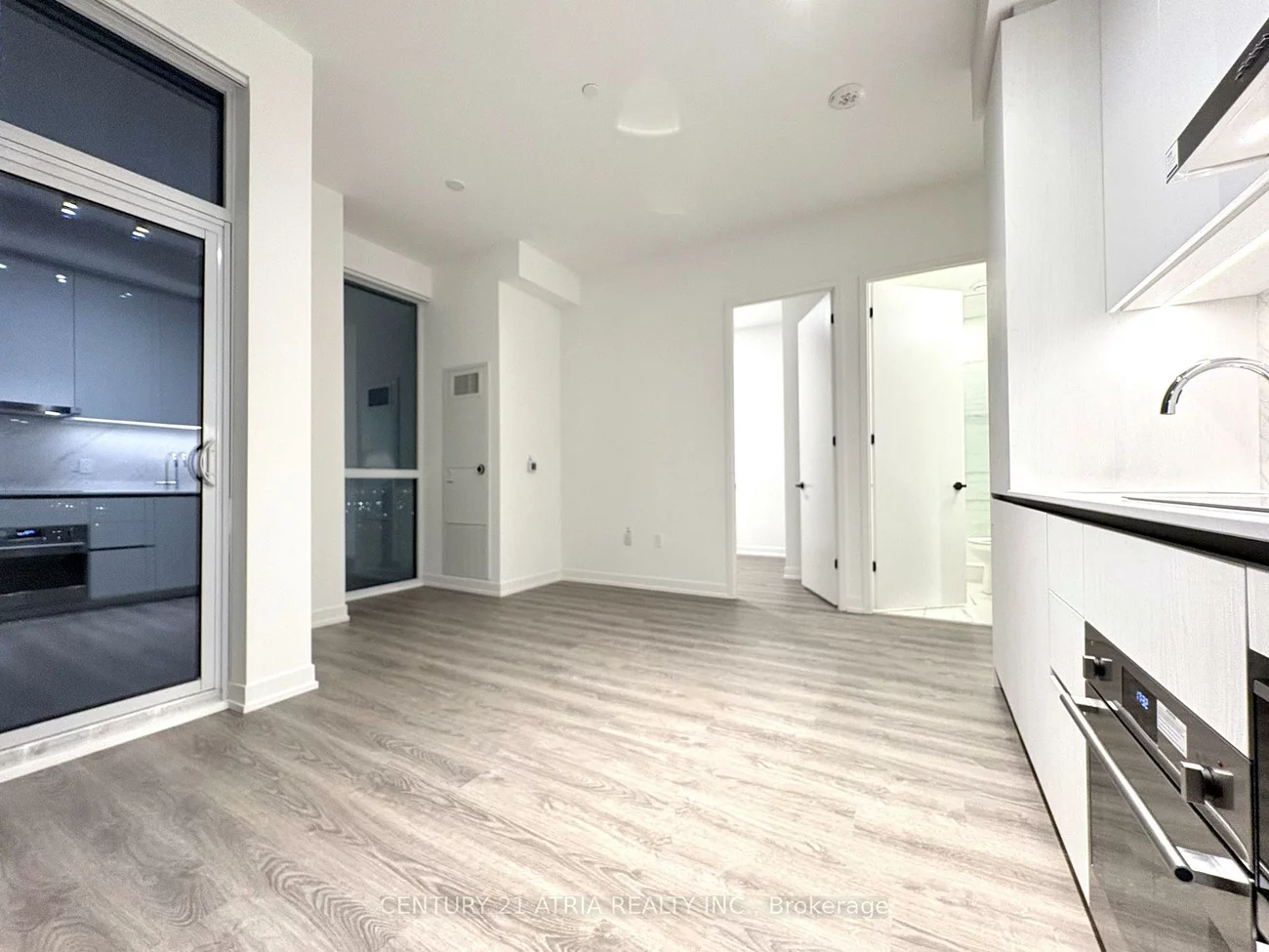 8, Interchange, Vaughan Corporate Centre, Vaughan