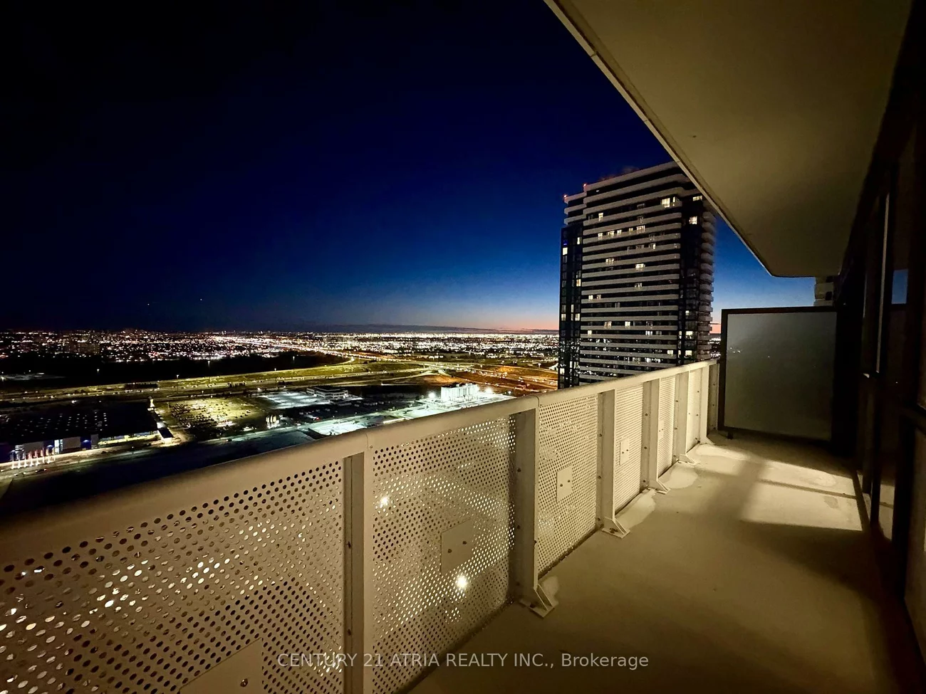 8, Interchange, Vaughan Corporate Centre, Vaughan