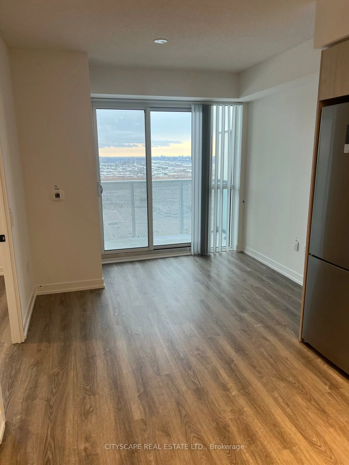 195, Commerce, Vaughan Corporate Centre, Vaughan