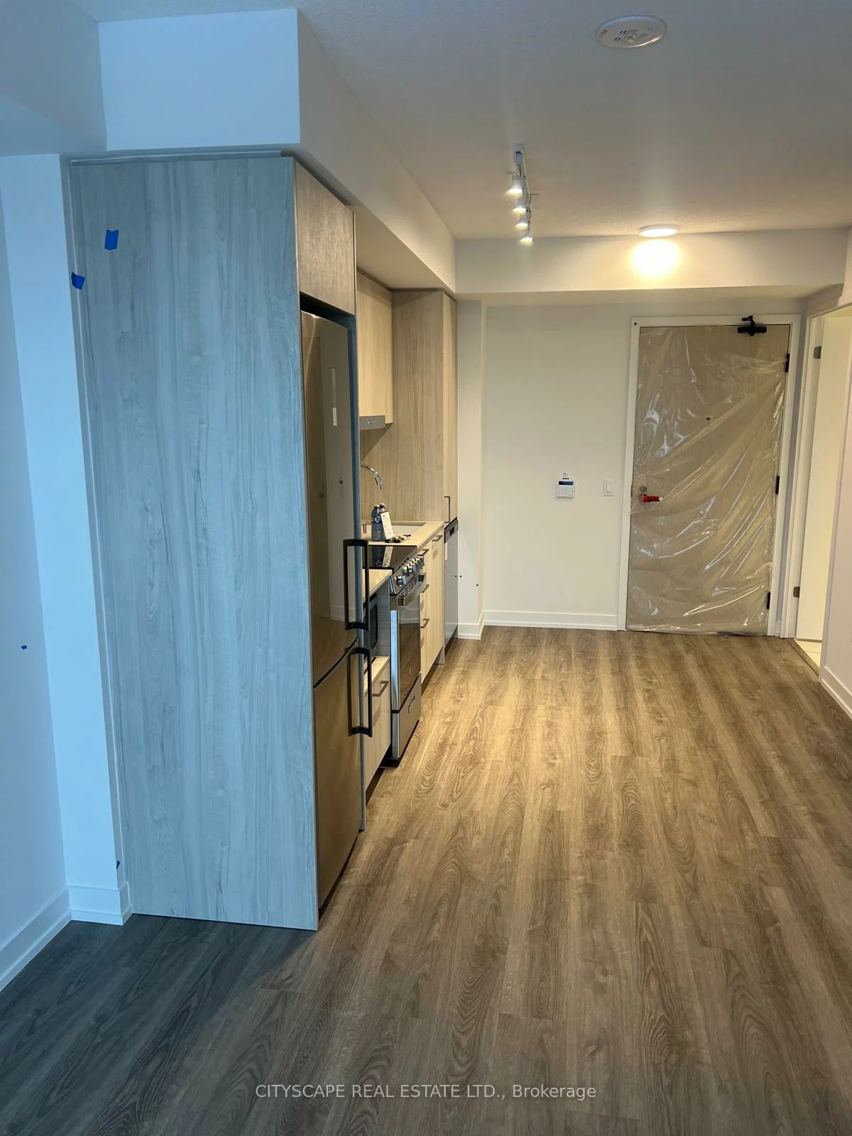 195, Commerce, Vaughan Corporate Centre, Vaughan