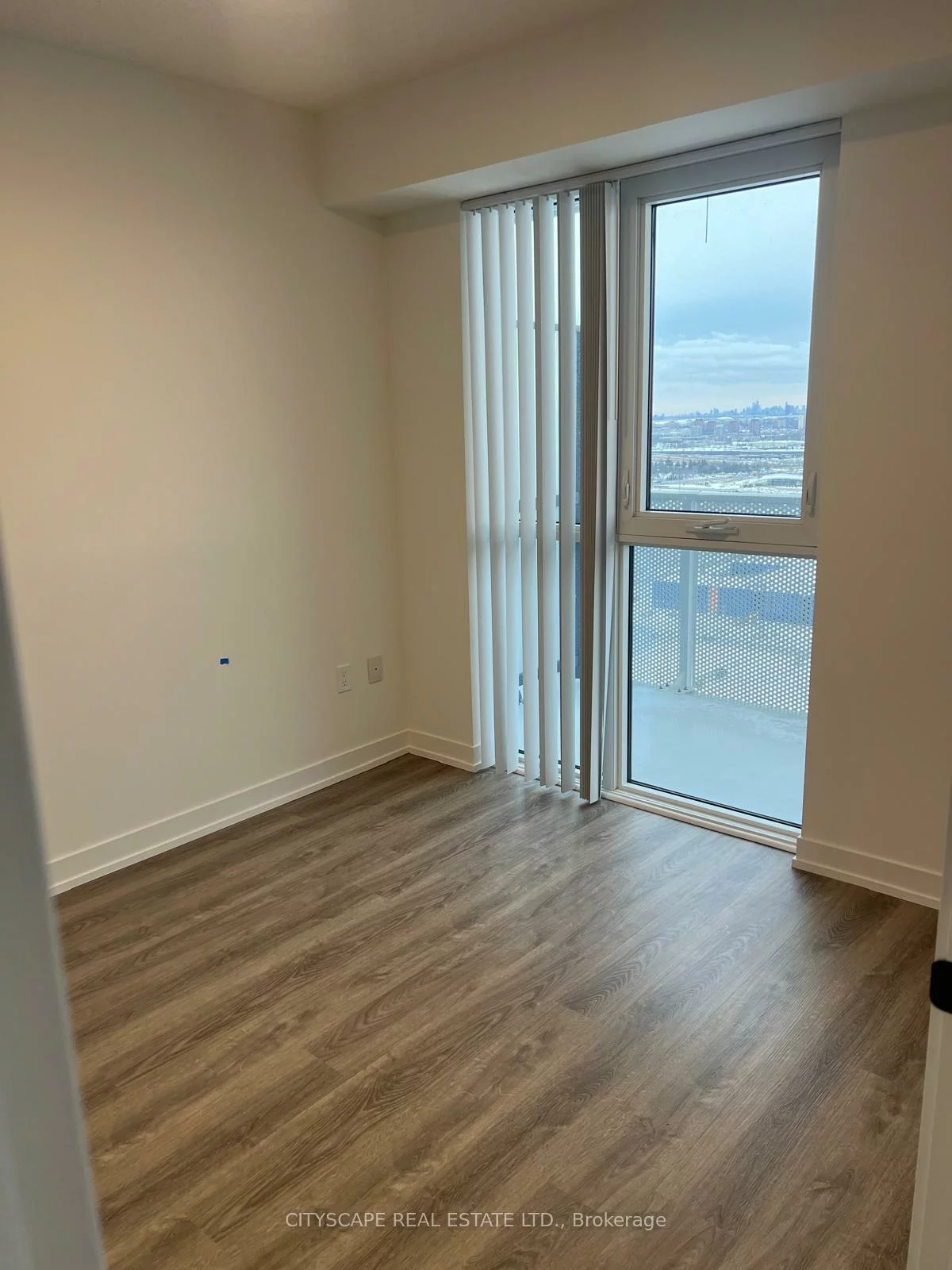 195, Commerce, Vaughan Corporate Centre, Vaughan