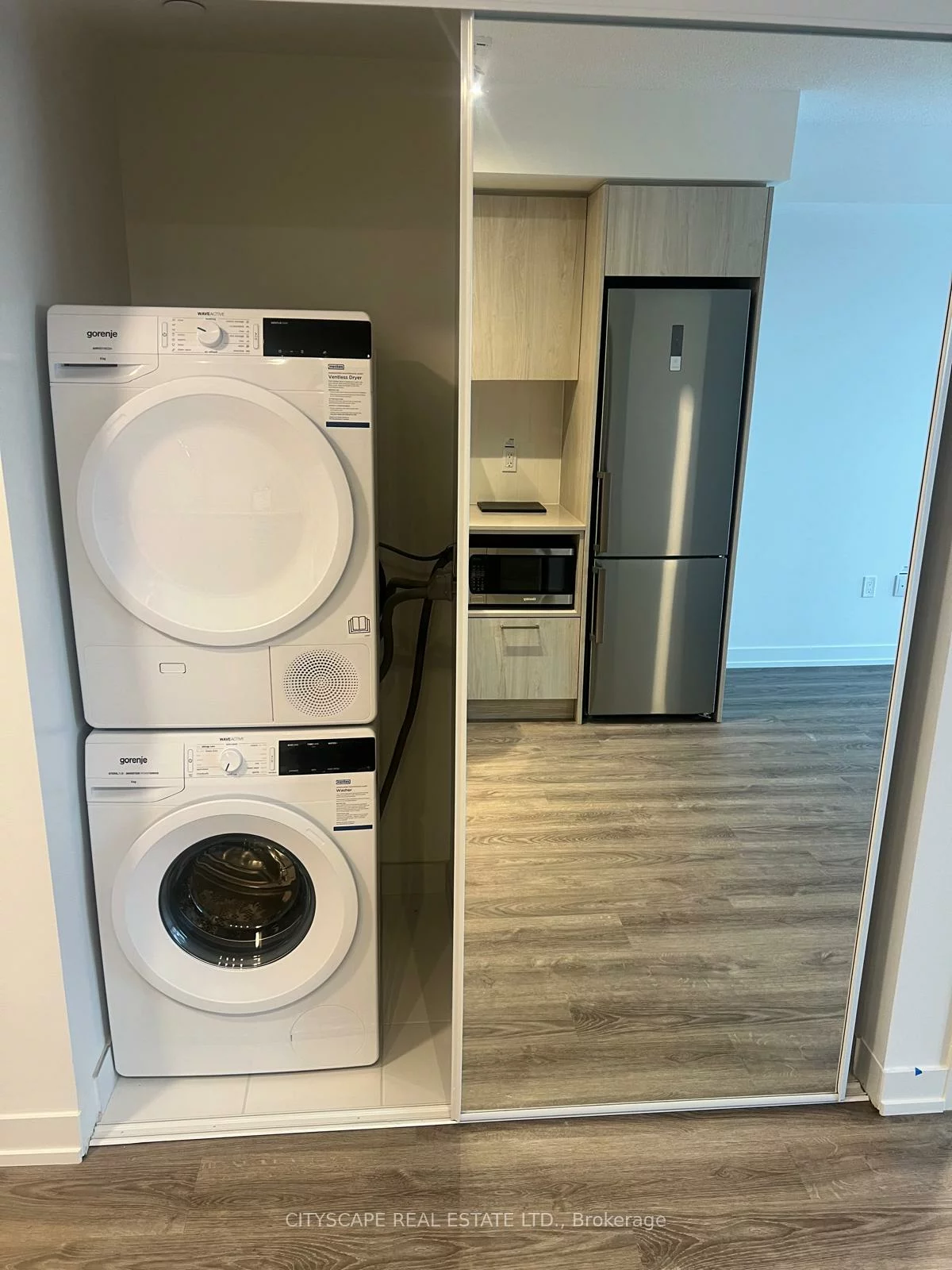 195, Commerce, Vaughan Corporate Centre, Vaughan