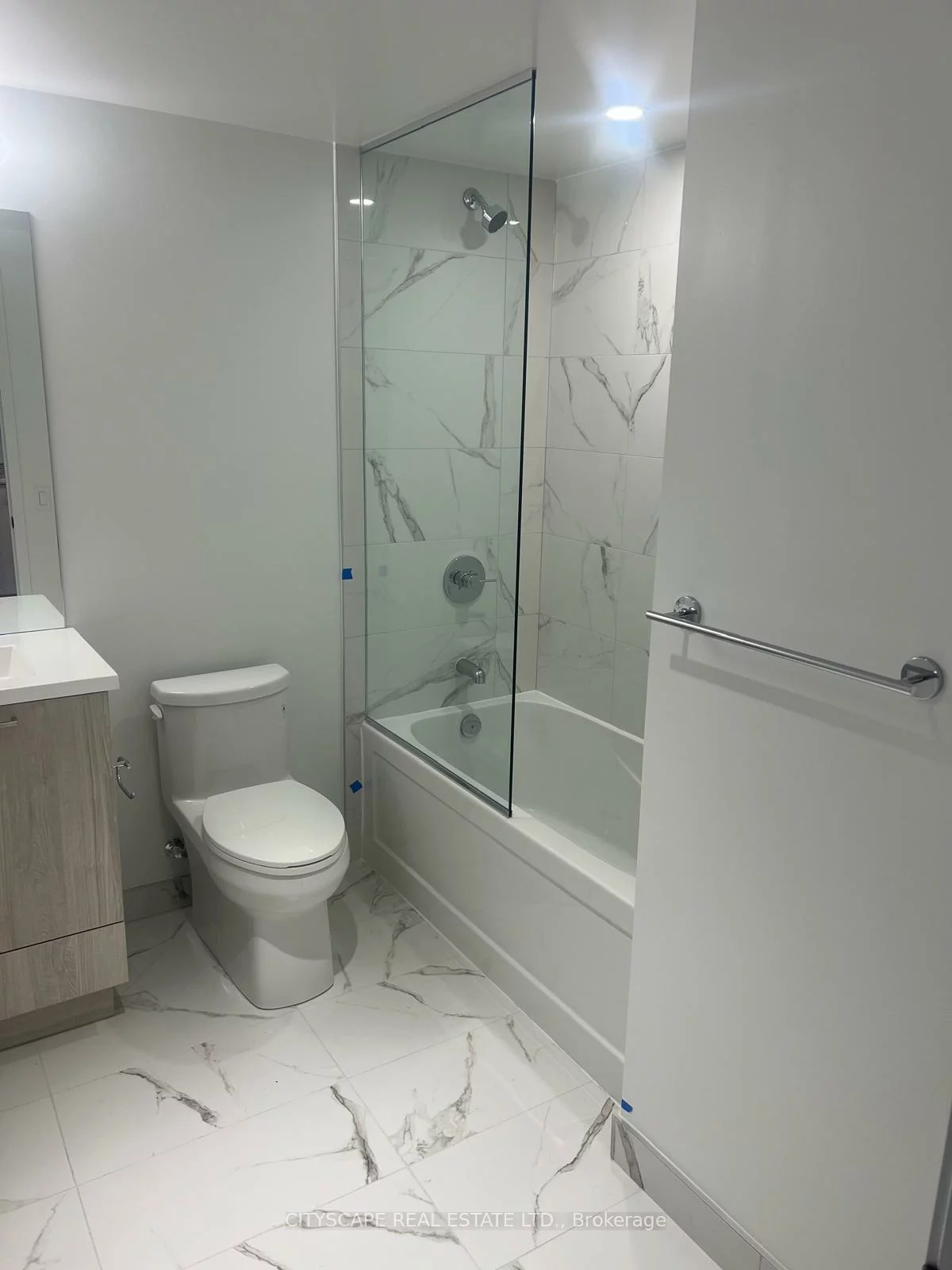 195, Commerce, Vaughan Corporate Centre, Vaughan