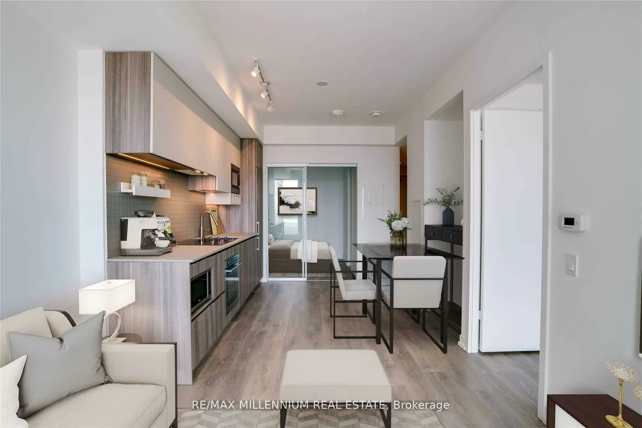 898, Portage, Vaughan Corporate Centre, Vaughan