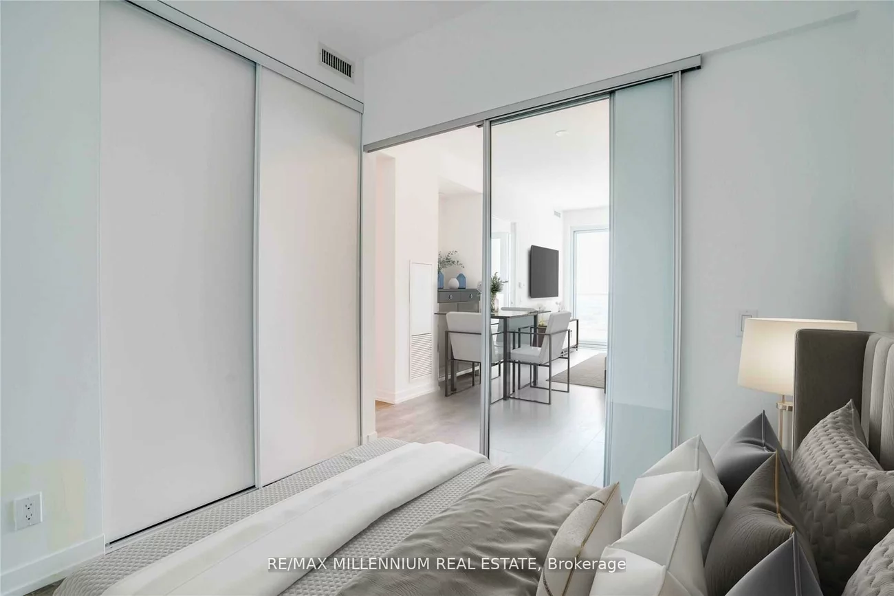 898, Portage, Vaughan Corporate Centre, Vaughan