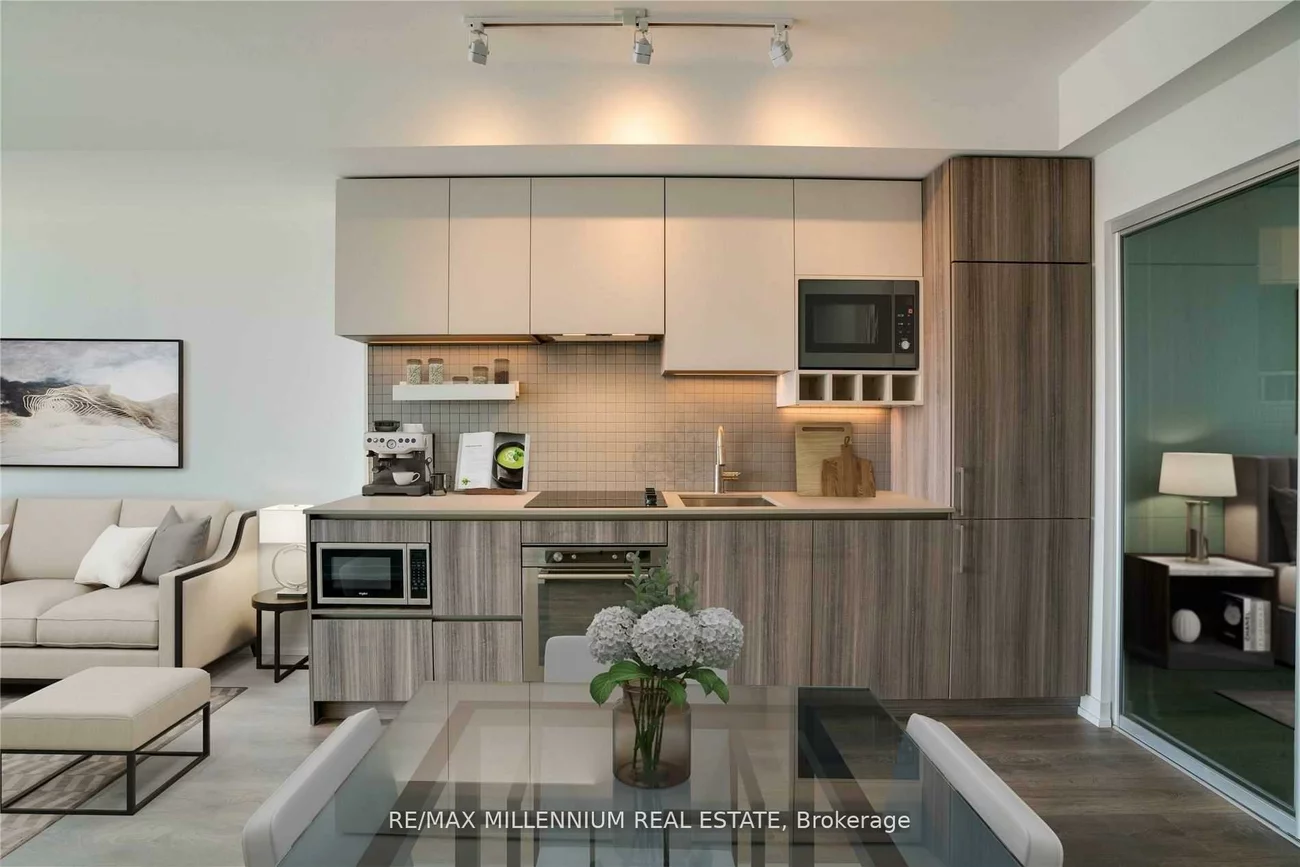 898, Portage, Vaughan Corporate Centre, Vaughan