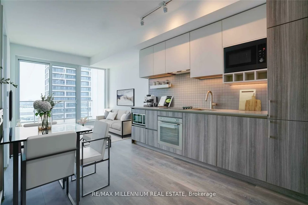 898, Portage, Vaughan Corporate Centre, Vaughan