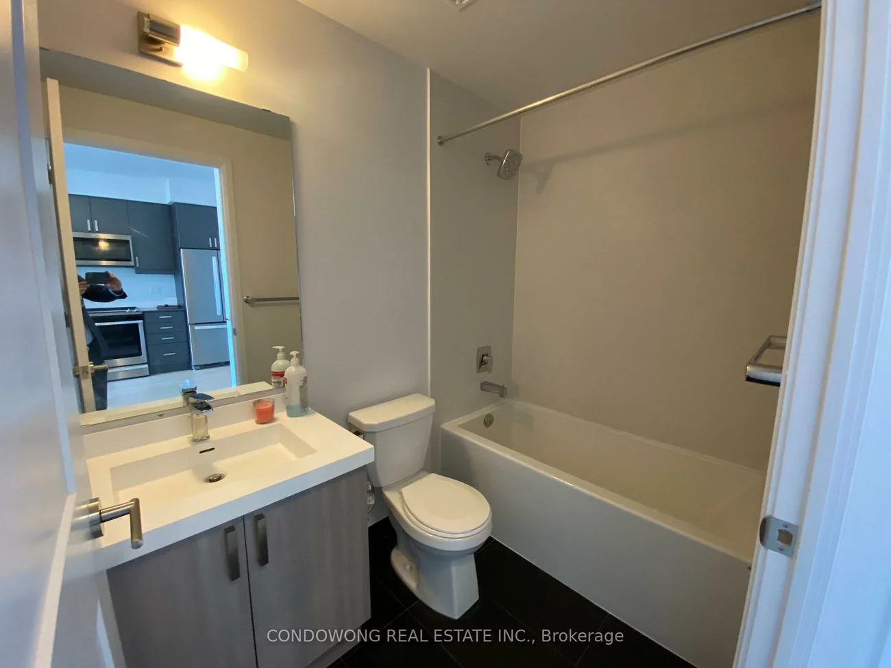 7895, Jane, Vaughan Corporate Centre, Vaughan