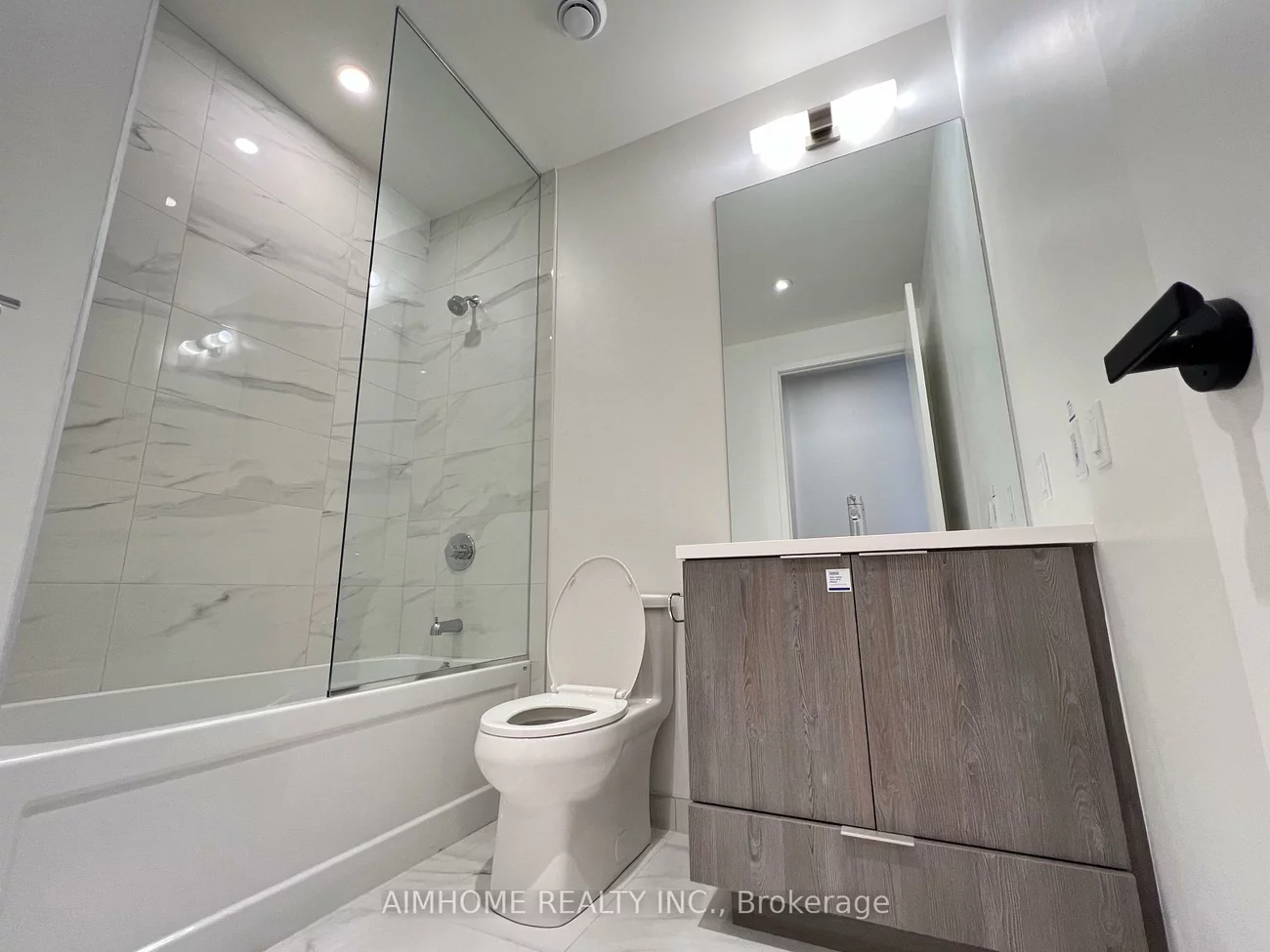 8, Interchange, Vaughan Corporate Centre, Vaughan