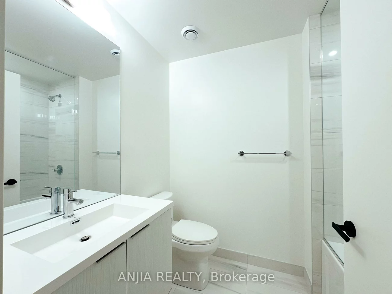 8, Interchange, Vaughan Corporate Centre, Vaughan