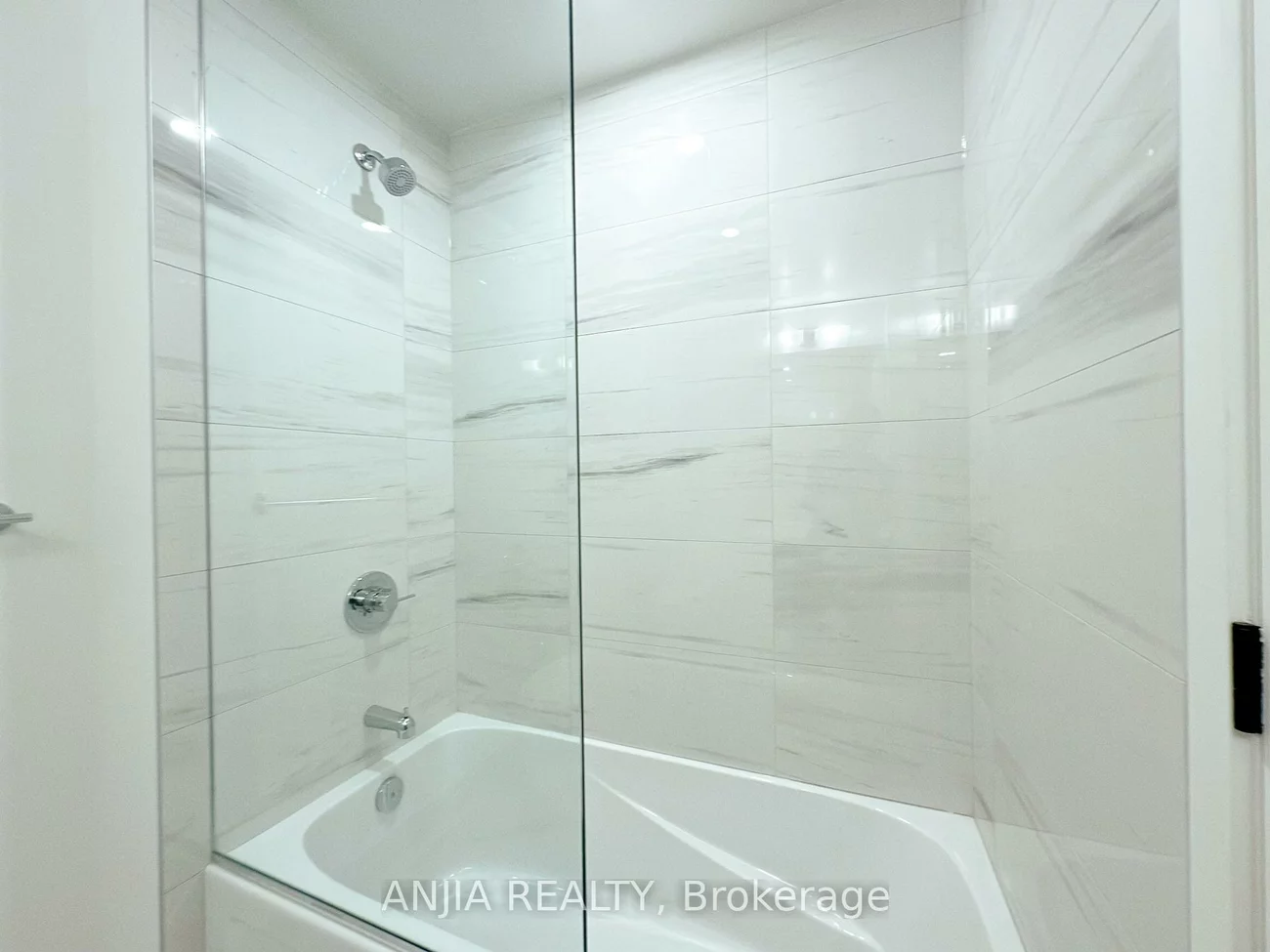 8, Interchange, Vaughan Corporate Centre, Vaughan