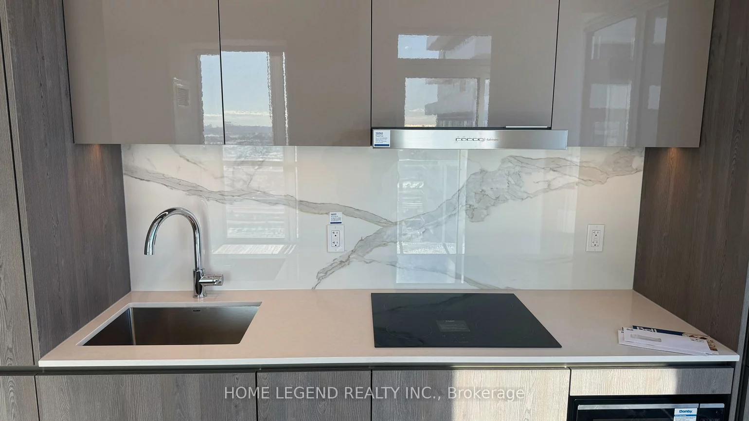 8, Interchange, Vaughan Corporate Centre, Vaughan