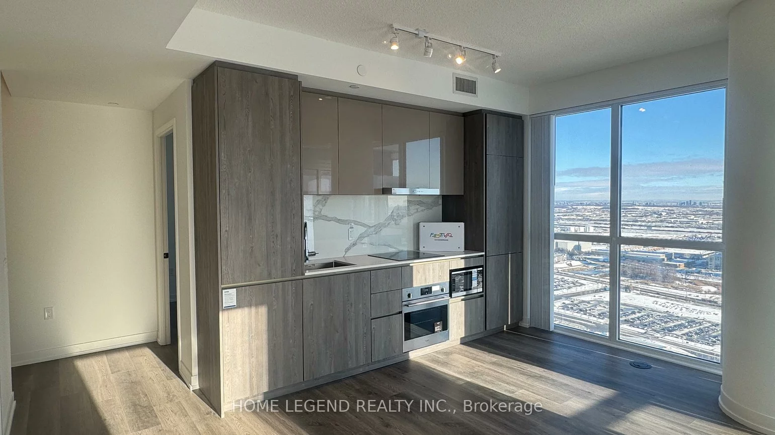 8, Interchange, Vaughan Corporate Centre, Vaughan