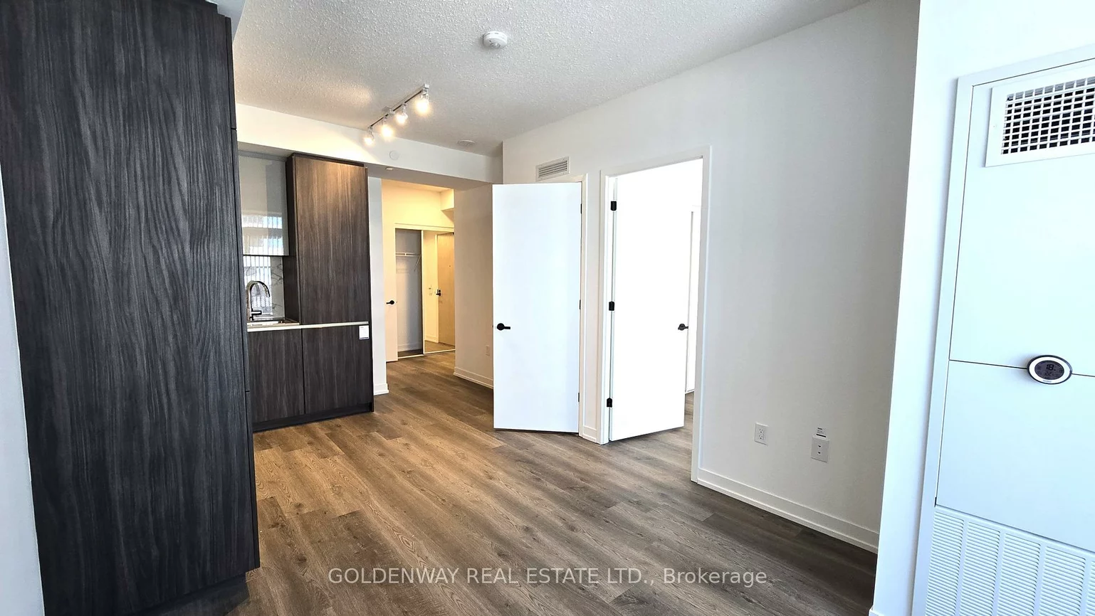 8, Interchange, Vaughan Corporate Centre, Vaughan