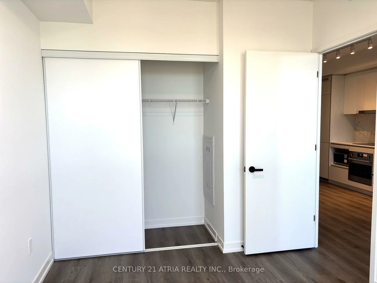 28, Interchange, Vaughan Corporate Centre, Vaughan