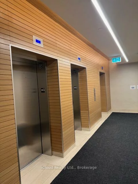 8960, Jane, Vellore Village, Vaughan