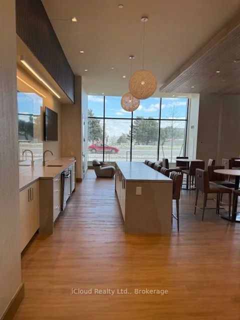 8960, Jane, Vellore Village, Vaughan