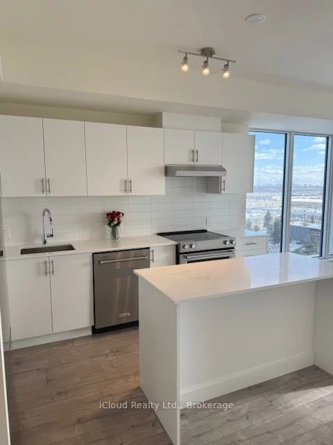 8960, Jane, Vellore Village, Vaughan