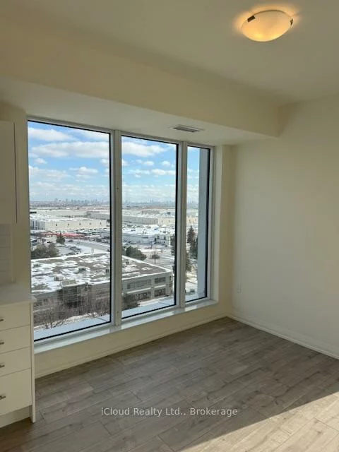 8960, Jane, Vellore Village, Vaughan