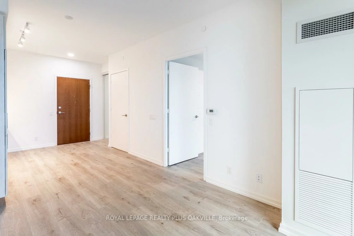 7890, Jane, Vaughan Corporate Centre, Vaughan