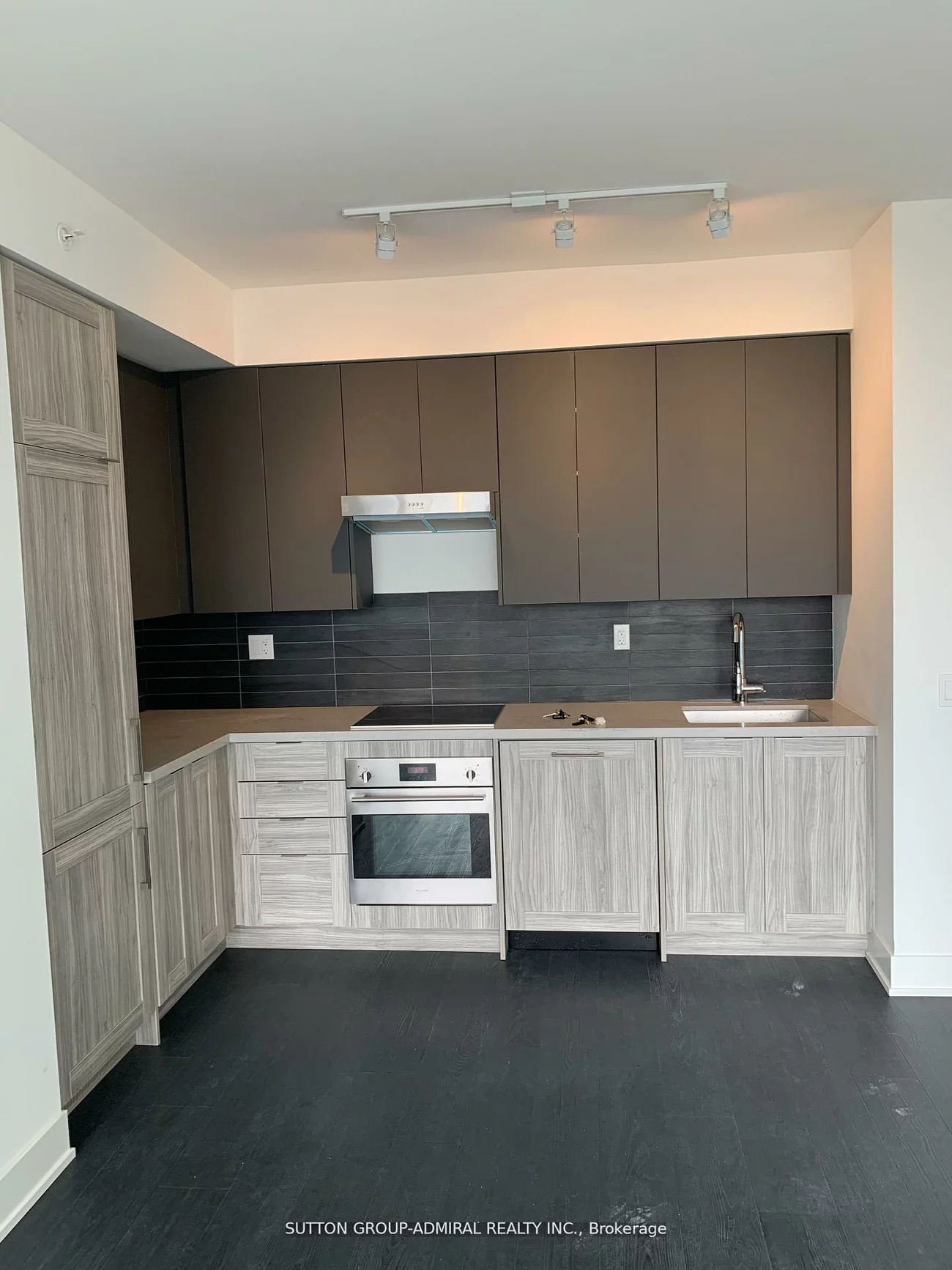 2908, Highway 7, Concord, Vaughan