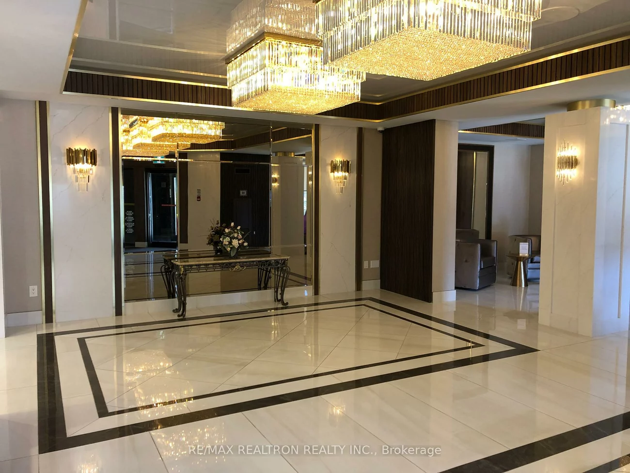 7420, Bathurst, Brownridge, Vaughan