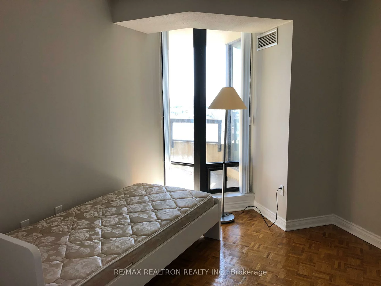 7420, Bathurst, Brownridge, Vaughan