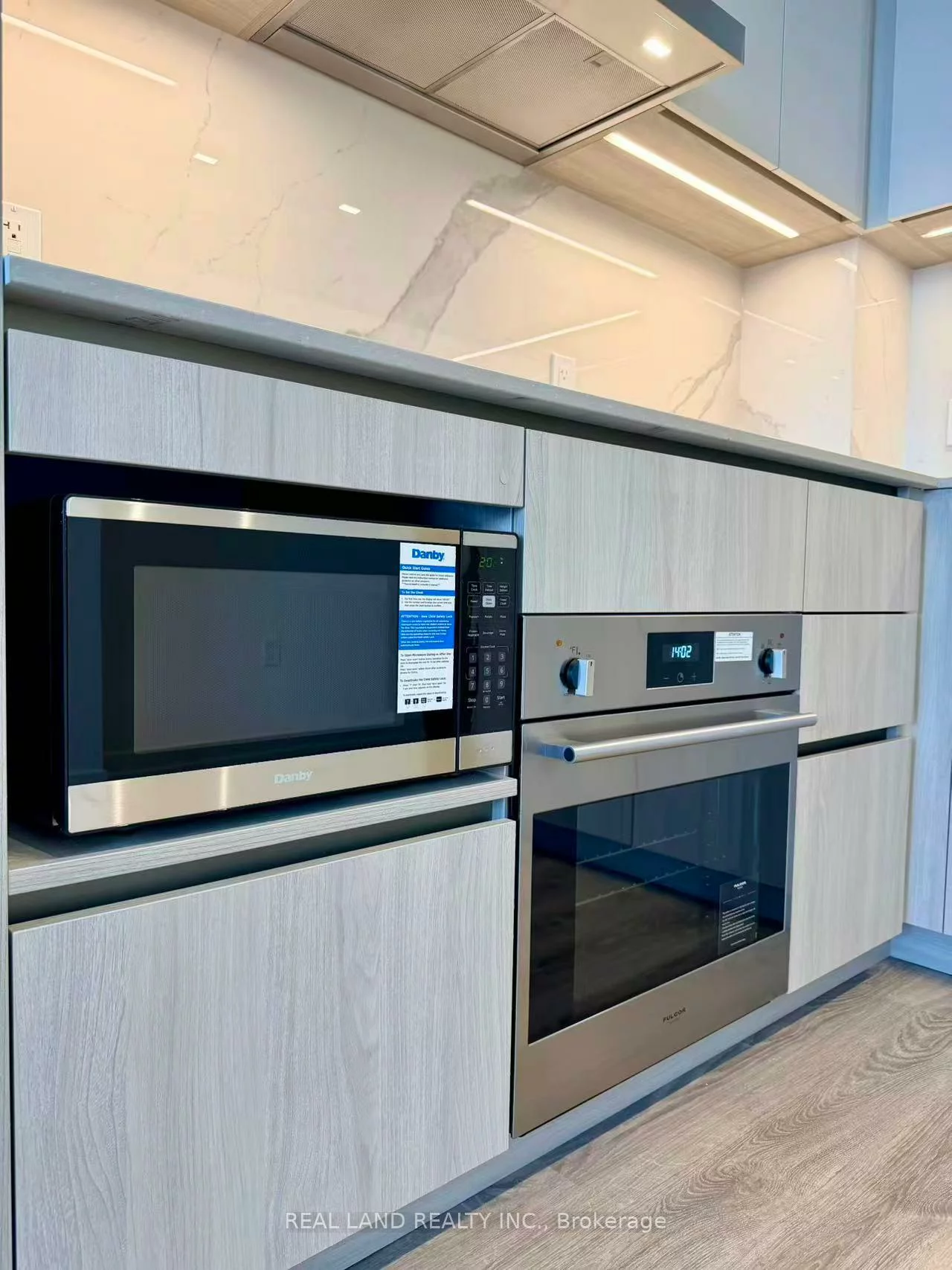 8, Interchange, Vaughan Corporate Centre, Vaughan