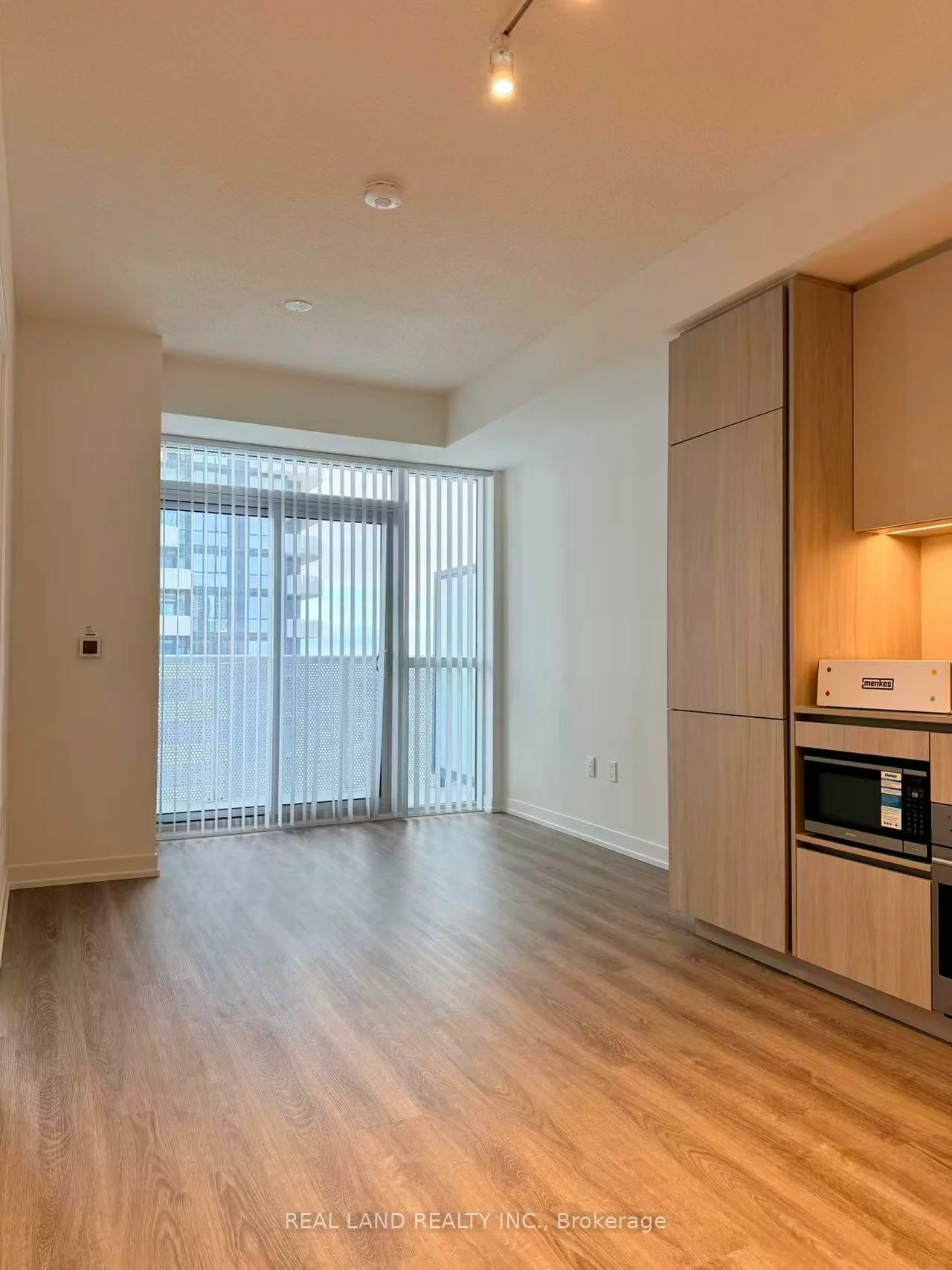 8, Interchange, Vaughan Corporate Centre, Vaughan