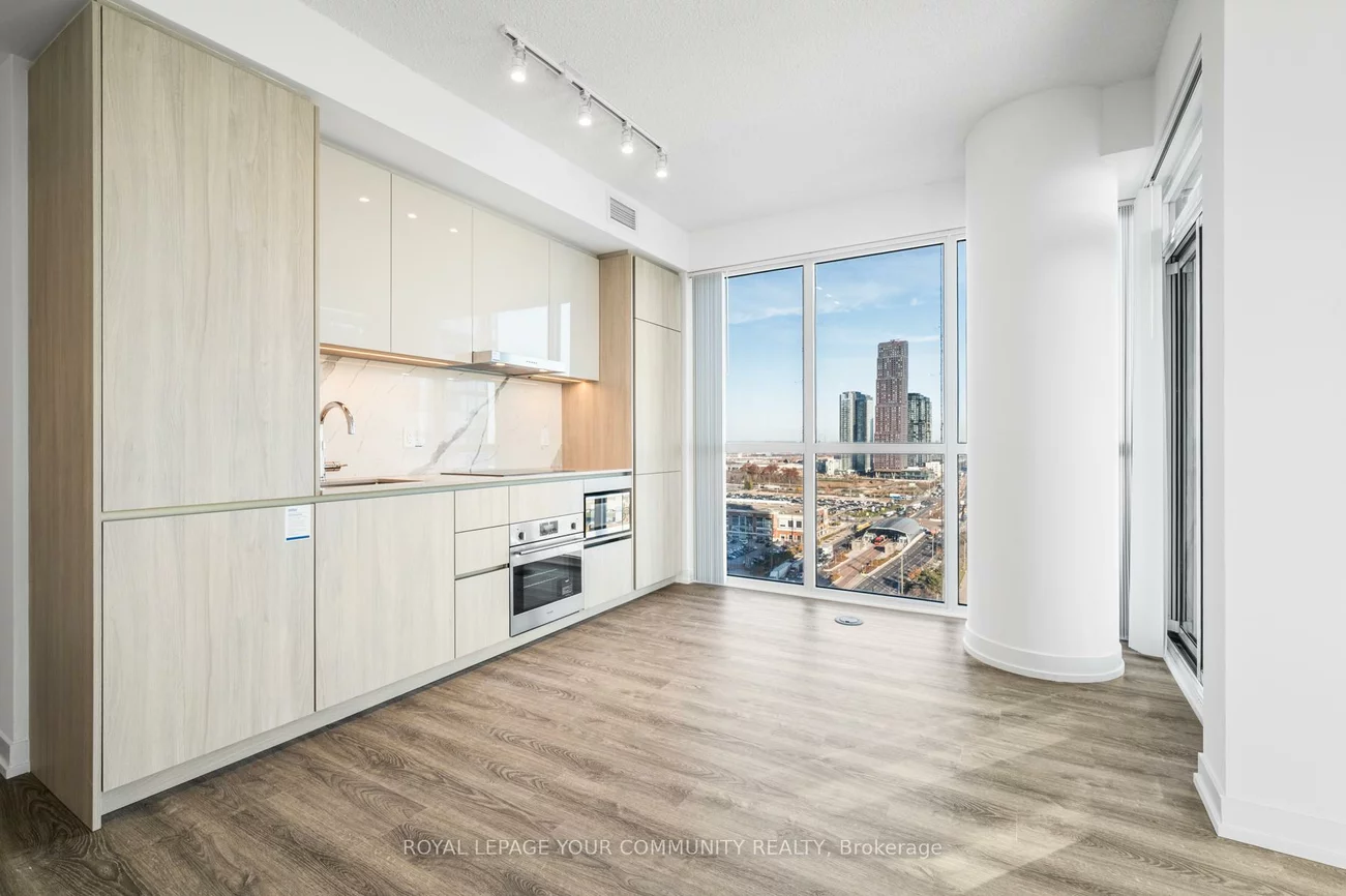 8, Interchange, Vaughan Corporate Centre, Vaughan