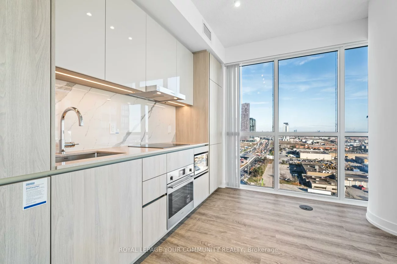 8, Interchange, Vaughan Corporate Centre, Vaughan